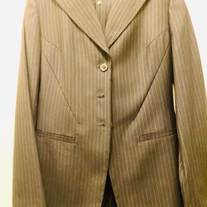 Calvin Klein Navy pinstriped women’s suit